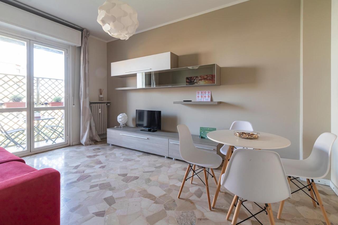 Altido Trendy Flat With Balcony, Easy Access To Milan Centre Διαμέρισμα Εξωτερικό φωτογραφία