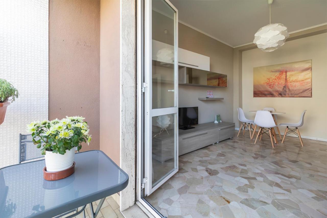 Altido Trendy Flat With Balcony, Easy Access To Milan Centre Διαμέρισμα Εξωτερικό φωτογραφία